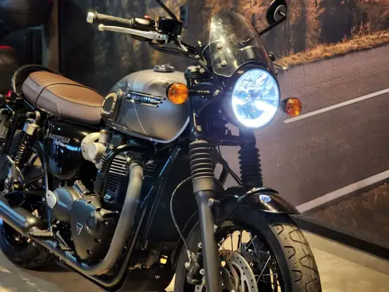 TRIUMPH-BONNEVILLE T120 BLACK 1200 TRIUMPH-BONNEVILLE T120 BLACK 1200-2025
