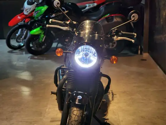 TRIUMPH-BONNEVILLE T120 BLACK 1200 TRIUMPH-BONNEVILLE T120 BLACK 1200-2025