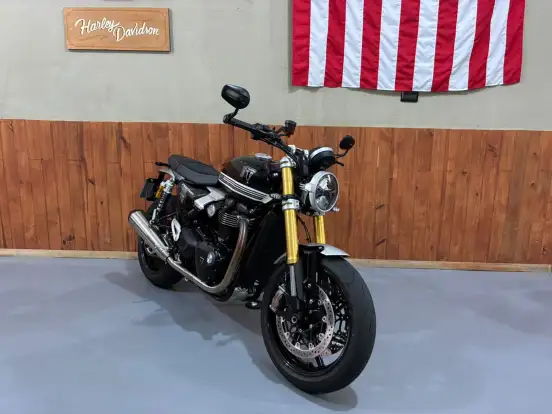 TRIUMPH-SPEED TWIN RS-2025
