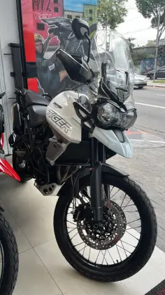 TRIUMPH TIGER 800 XCX 