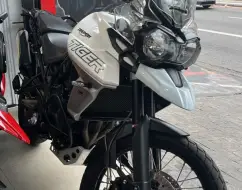 TRIUMPH TIGER 800 XCX TRIUMPH TIGER 800 XCX