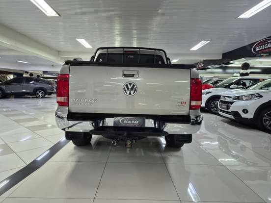 VOLKSWAGEN-AMAROK-2015