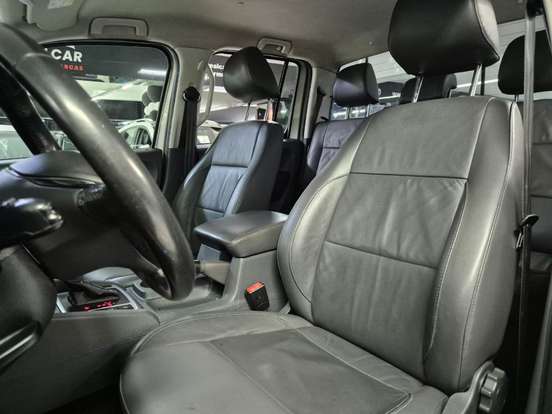 VOLKSWAGEN-AMAROK-2015