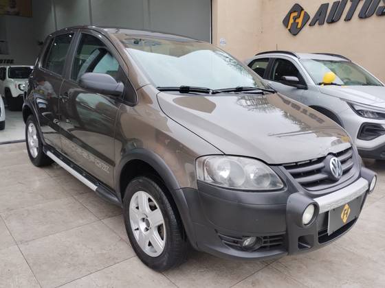 VOLKSWAGEN CROSSFOX 1.6 MI FLEX 8V 4P MANUAL