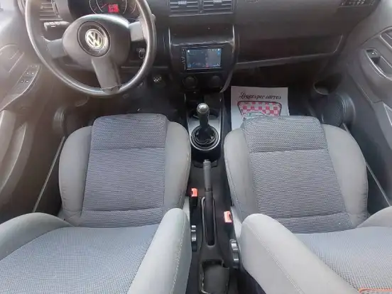 VOLKSWAGEN-FOX-1.0 MI 8V FLEX 4P MANUAL VOLKSWAGEN-FOX-2009
