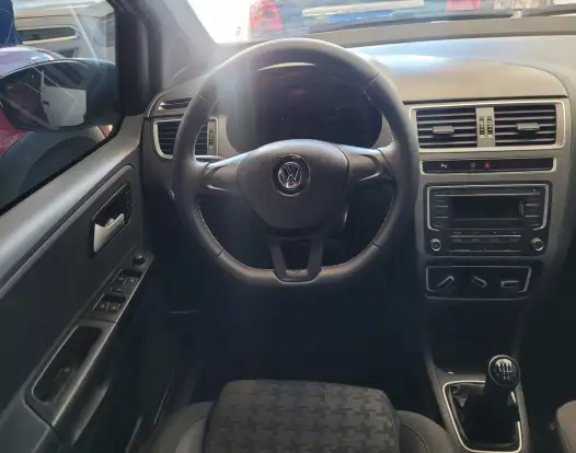 VOLKSWAGEN-FOX-1.0 MPI TRACK 12V FLEX 4P MANUAL VOLKSWAGEN-FOX-2017