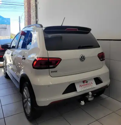 VOLKSWAGEN-FOX-2017