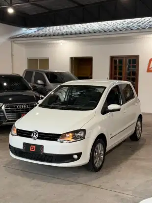 VOLKSWAGEN-FOX-2012