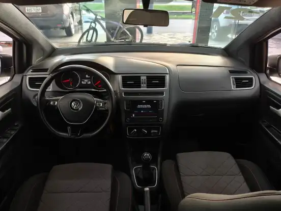 VOLKSWAGEN-FOX-1.6 MSI TOTAL FLEX XTREME 4P MANUAL VOLKSWAGEN-FOX-2020