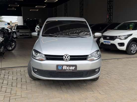 VOLKSWAGEN-FOX-1.6 MI ROCK IN RIO 8V FLEX 4P MANUAL VOLKSWAGEN-FOX-2013