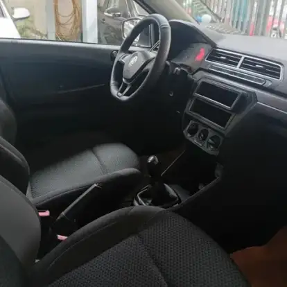 VOLKSWAGEN-GOL-2023