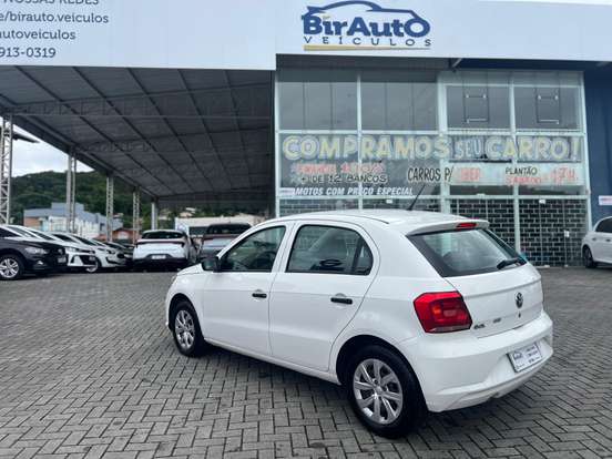 VOLKSWAGEN-GOL-2022