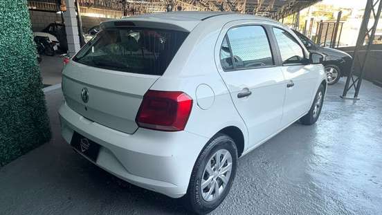 VOLKSWAGEN-GOL-2021