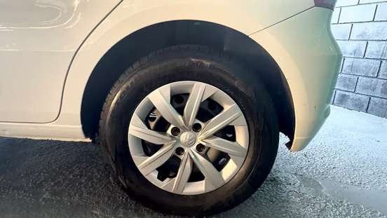 VOLKSWAGEN-GOL-2021