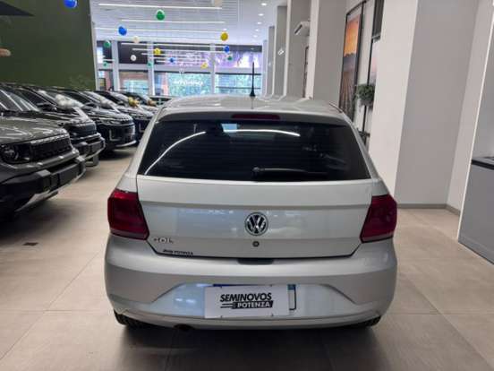 VOLKSWAGEN-GOL-2021