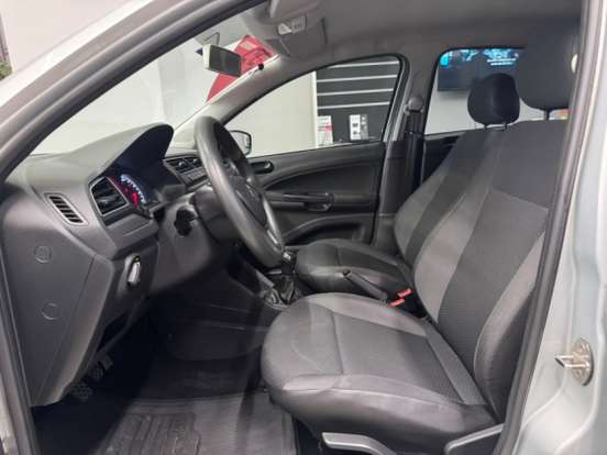 VOLKSWAGEN-GOL-2021