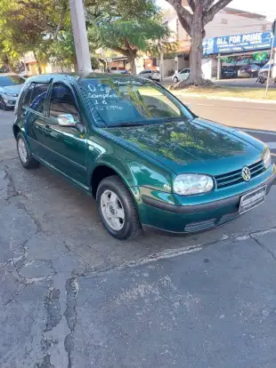 VOLKSWAGEN-GOLF-2001