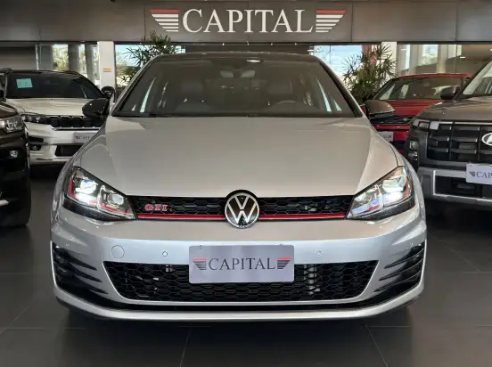 VOLKSWAGEN-GOLF-2017