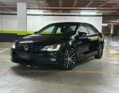 VOLKSWAGEN JETTA 2.0 TSI HIGHLINE 211CV GASOLINA 4P TIPTRONIC VOLKSWAGEN JETTA 2.0 TSI HIGHLINE 211CV GASOLINA 4P TIPTRONIC