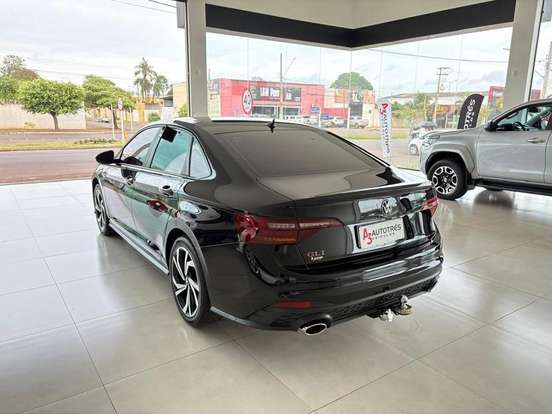 VOLKSWAGEN-JETTA-2023
