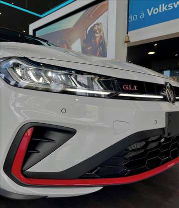 VOLKSWAGEN-JETTA-2025
