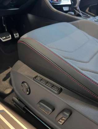 VOLKSWAGEN-JETTA-2025