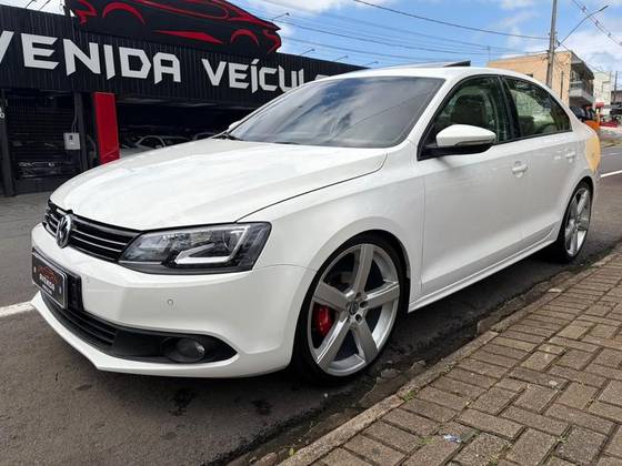 VOLKSWAGEN JETTA 2.0 COMFORTLINE FLEX 4P TIPTRONIC