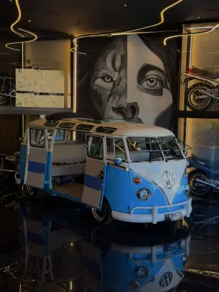 VOLKSWAGEN KOMBI 1.5 LUXO 8V GASOLINA 3P MANUAL