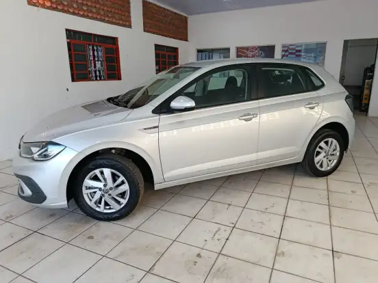 VOLKSWAGEN-POLO-2023