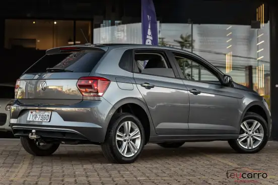 VOLKSWAGEN-POLO-2018