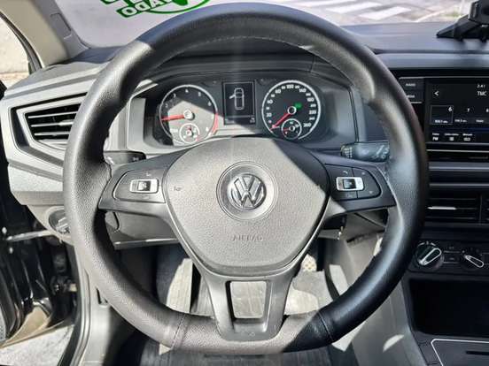 VOLKSWAGEN-POLO-2019