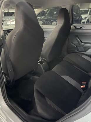VOLKSWAGEN-POLO-2023