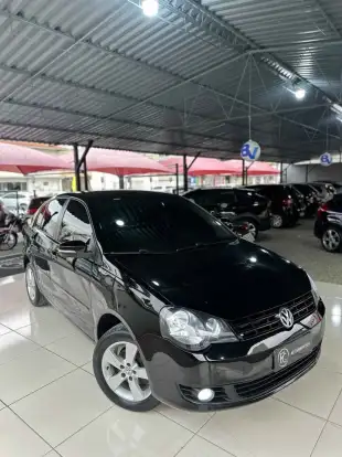 VOLKSWAGEN-POLO SEDAN-1.6 MI 8V FLEX 4P AUTOMATIZADO VOLKSWAGEN-POLO SEDAN-2014