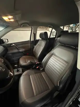 VOLKSWAGEN-POLO SEDAN-2014