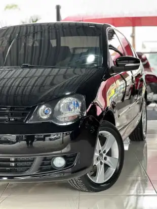 VOLKSWAGEN-POLO SEDAN-1.6 MI 8V FLEX 4P AUTOMATIZADO VOLKSWAGEN-POLO SEDAN-2014