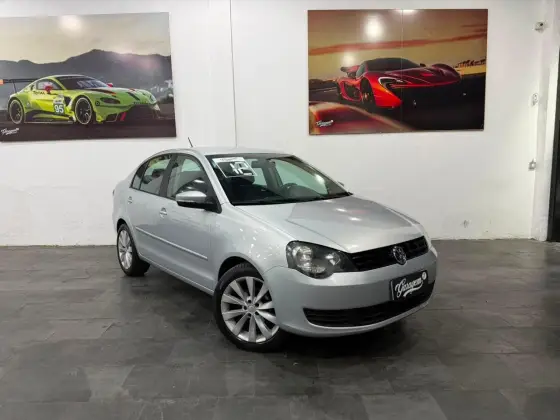 VOLKSWAGEN POLO SEDAN 1.6 MI COMFORTLINE 8V FLEX 4P MANUAL