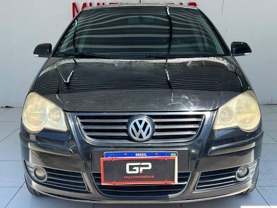 VOLKSWAGEN POLO SEDAN 1.6 8V GASOLINA 4P MANUAL