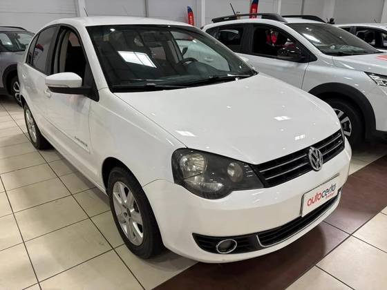 VOLKSWAGEN POLO SEDAN 2.0 MI COMFORTLINE 8V FLEX 4P MANUAL
