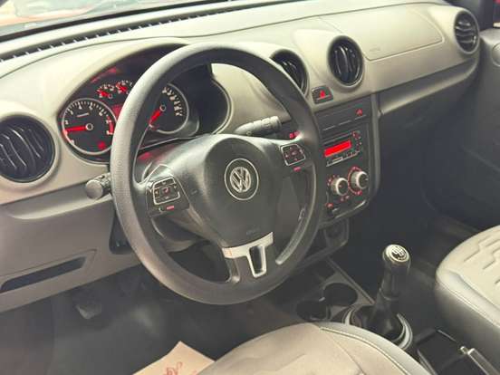 VOLKSWAGEN-SAVEIRO-2012