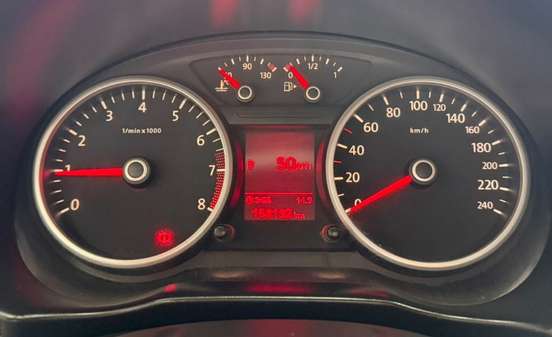 VOLKSWAGEN-SAVEIRO-2012