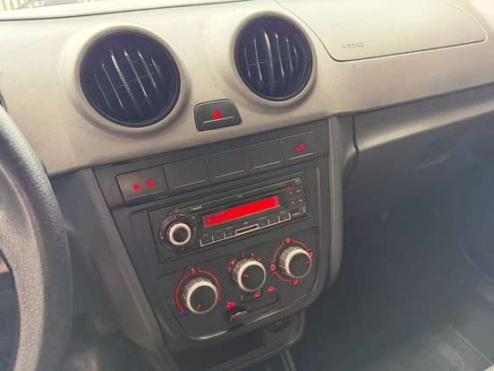 VOLKSWAGEN-SAVEIRO-2012