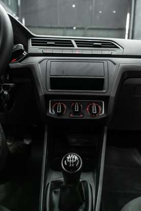 VOLKSWAGEN-SAVEIRO-2024