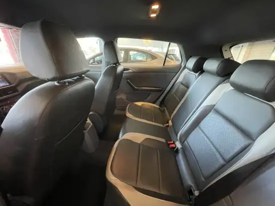 VOLKSWAGEN-T-CROSS-2020