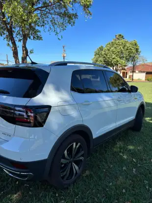 VOLKSWAGEN-T-CROSS-2022