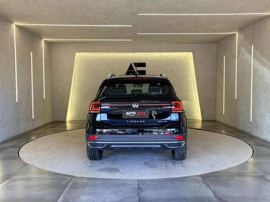 VOLKSWAGEN-T-CROSS-2023