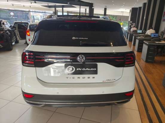 VOLKSWAGEN-T-CROSS-1.4 250 TSI TOTAL FLEX HIGHLINE AUTOMÁTICO VOLKSWAGEN-T-CROSS-2020