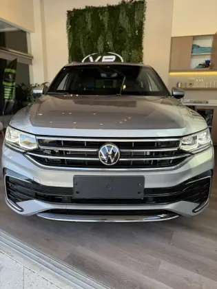 VOLKSWAGEN TIGUAN 2.0 300 TSI GASOLINA ALLSPACE R-LINE AUTOMÁTICO