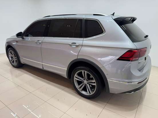 VOLKSWAGEN-TIGUAN-2019