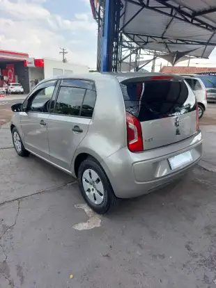VOLKSWAGEN-UP-2014