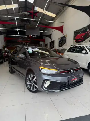 VOLKSWAGEN VIRTUS 1.0 200 TSI HIGHLINE AUTOMÁTICO